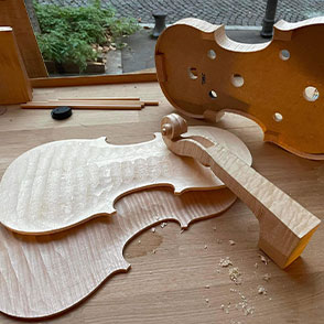 Sylvain Tournaire, luthier